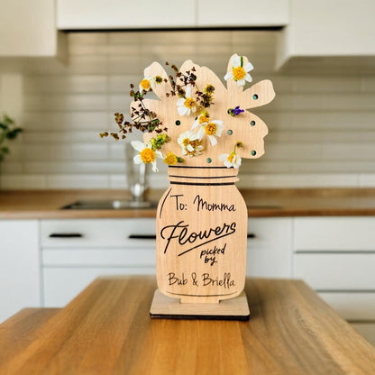 🌸 Personalized Wooden Flower Vase – Flowers Picked Just for Mom