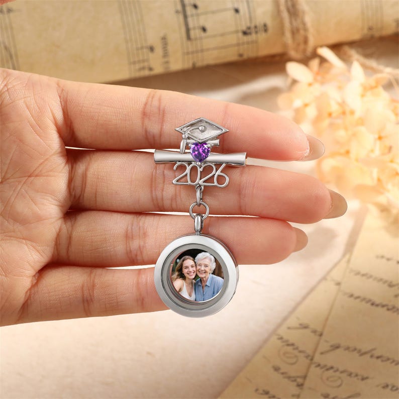 🎓 Personalized Graduation Lapel Pin with Photo & Birthstone – Custom Graduation Cap Memorial Brooch