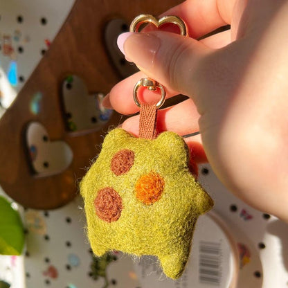 ✨🐸 Twig the Pocket Frog Keychain – Your Tiny Travel Companion 🐸
