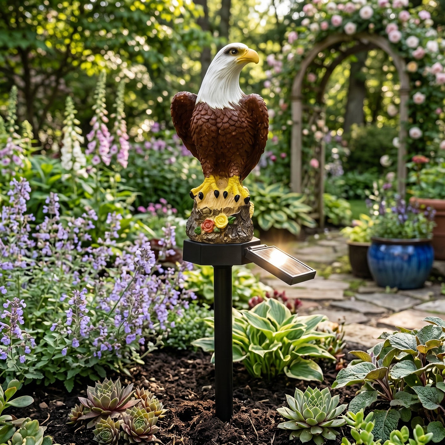 🦅 Solar Bald Eagle Garden Stake Light – Patriotic Yard Decor