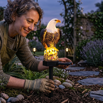 🦅 Solar Bald Eagle Garden Stake Light – Patriotic Yard Decor