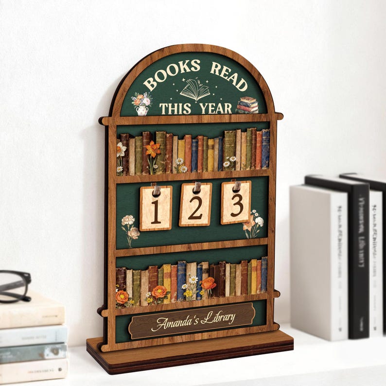 📚 Personalized Reading Tracker – Vintage Arched Wooden "Books Read This Year" Counter