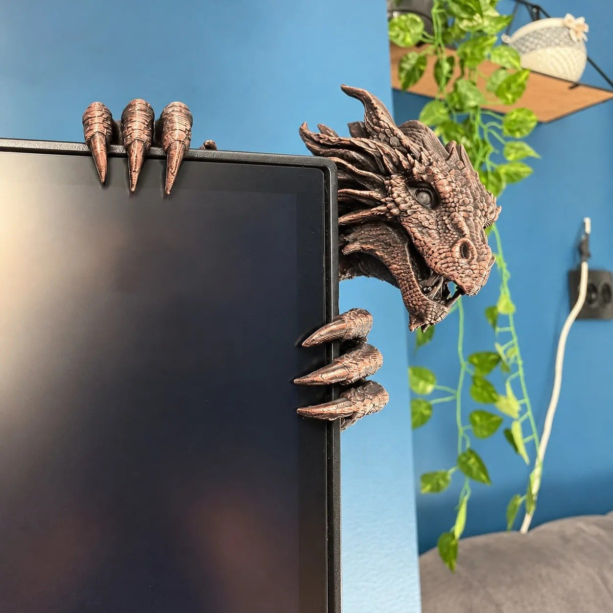 🐉🖥️Dragon Monitor Buddy – Fantasy Dragon Screen Companion