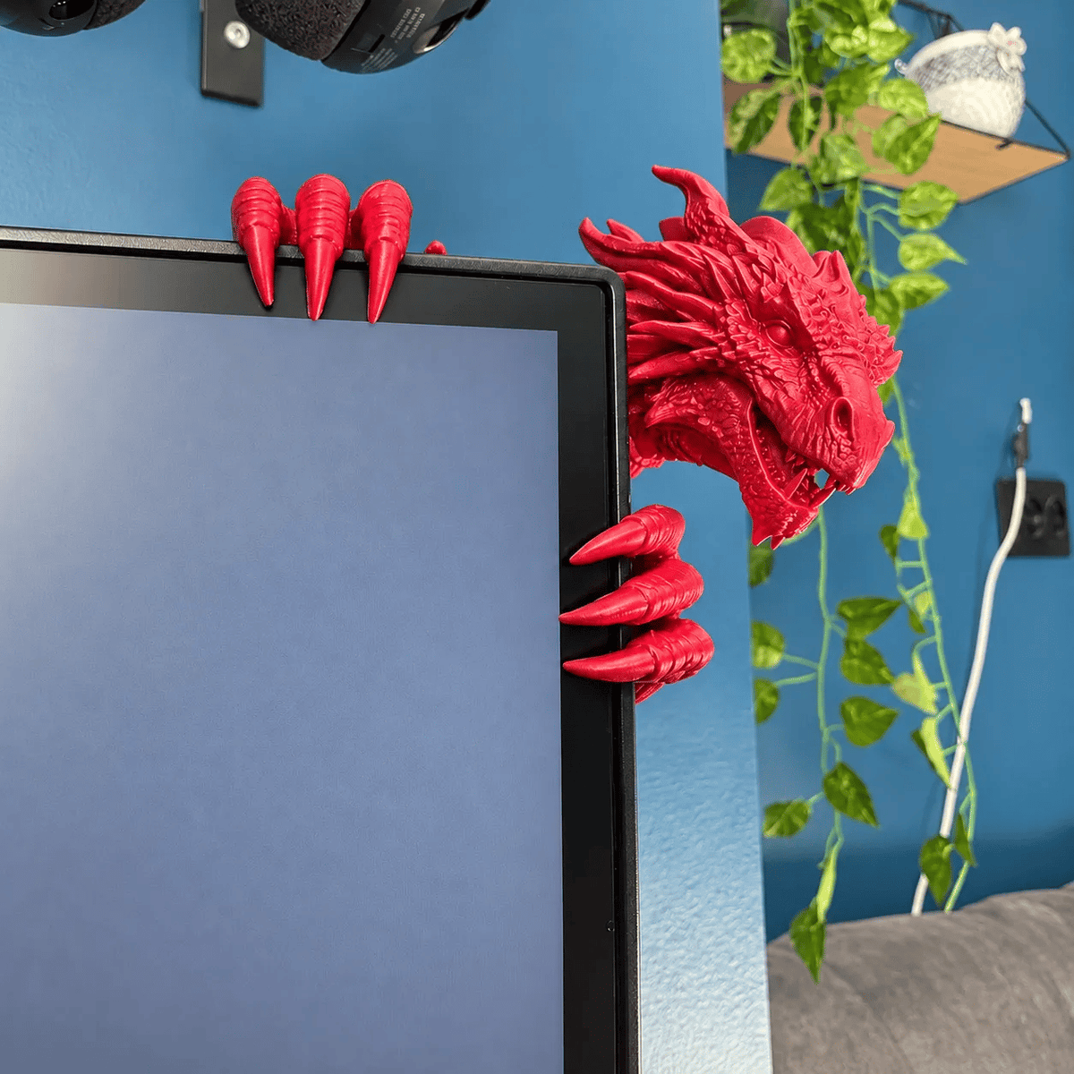 🐉🖥️Dragon Monitor Buddy – Fantasy Dragon Screen Companion