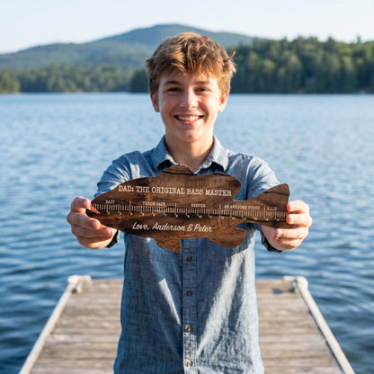 Personalized Fishing Ruler Sign for Dad or Grandpa – “We Hooked the Best!”