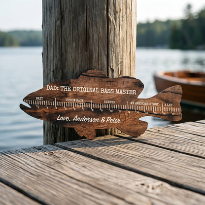Personalized Fishing Ruler Sign for Dad or Grandpa – “We Hooked the Best!”